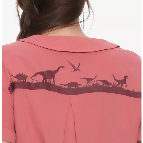 Jurassic Park Ellie Tie-Front Crop Woven Button-Up Plus Size (3X | Pink) - Picture 4 of 14